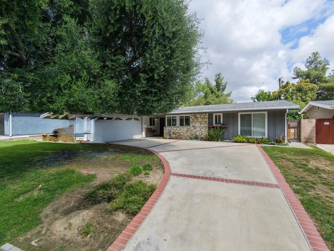Photo - 22951 Austin St