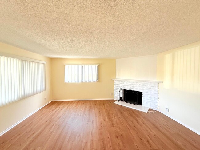 Photo - Beautiful Renovated Spacious 4 Bed - 2 Bath Home in West Hills