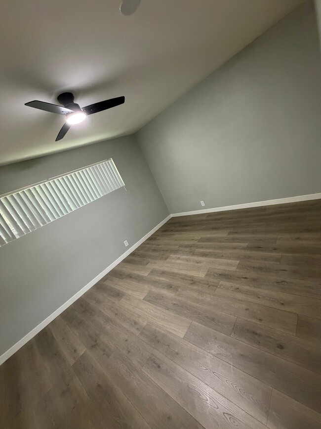 Photo - 6932 Woodley Ave Unit 6