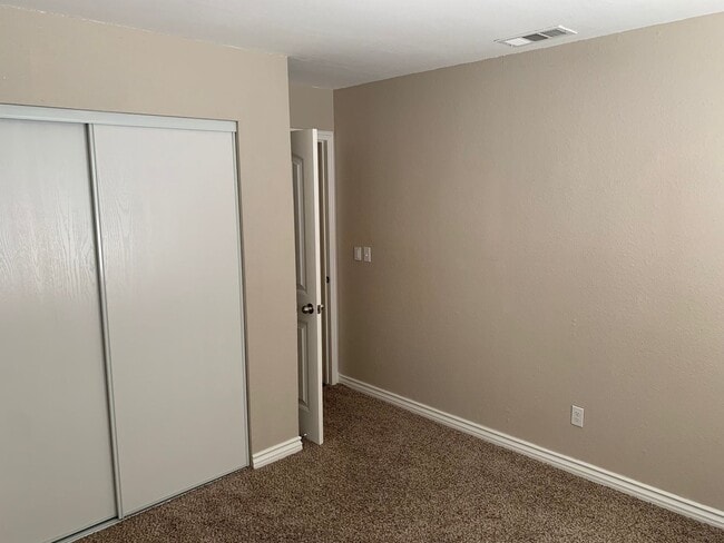 Photo - spacious 3 bedroom 2 bath home with large yard, indoor laundry room