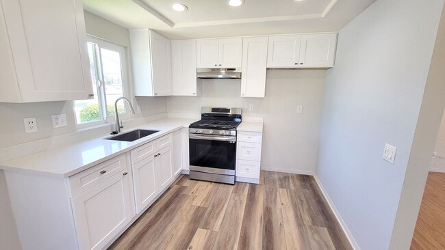 Photo - 267 W 6th Ave Unit C