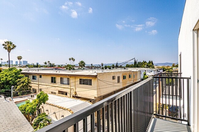 Building Photo - 2055 S Garth Ave Unit 2057 S. Garth #1 Rental