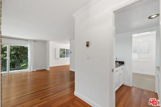 Photo - 404 San Vicente Blvd Unit 201