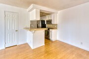 Photo - 1040 N Gardner St Condo Unit 4