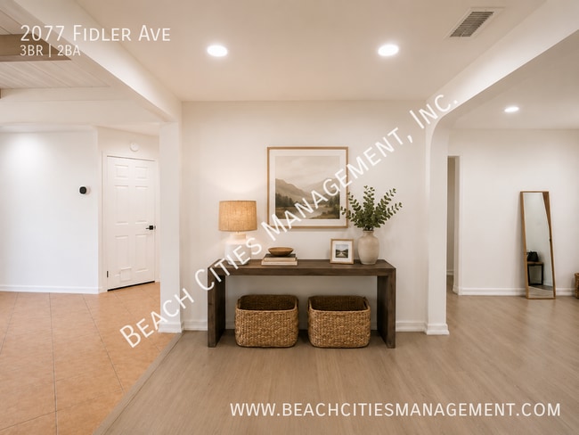 Photo - 2077 Fidler Ave