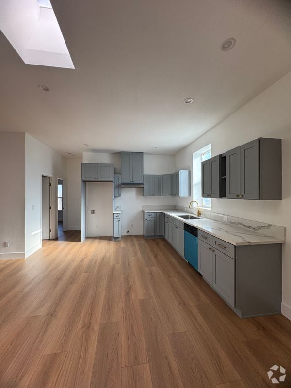 Building Photo - 8877 Mission Dr Rental