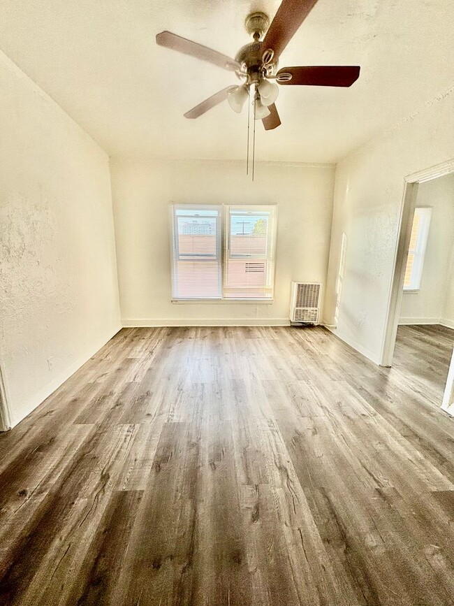 Building Photo - Must See Unit 310 Rental