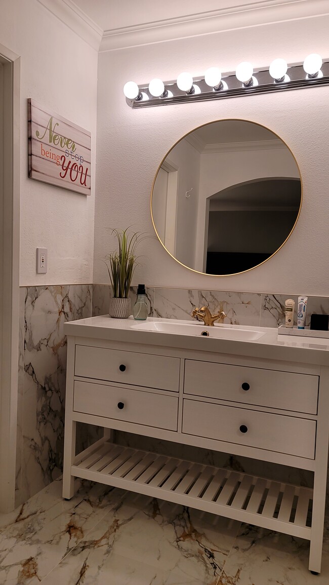 Photo - 1710 Aspen Village Way