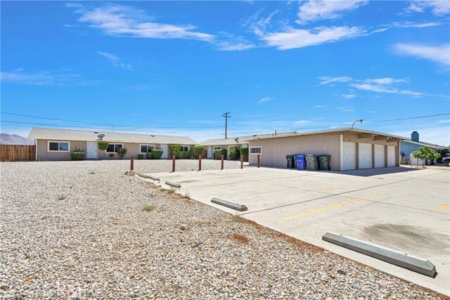 Photo - 20933 Sioux Rd