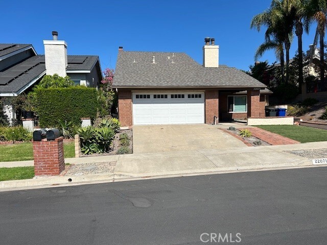 Photo - 22071 Pheasant St