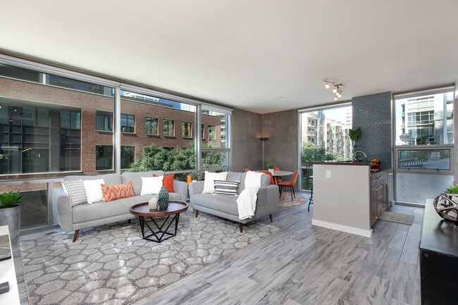 Building Photo - 321 Tenth Ave Unit 302