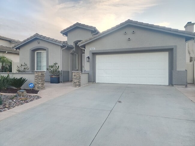 4 Bedroom Single Level Home in Redhawk wit... - 4 Bedroom Single Level Home in Redhawk wit...