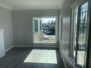 Photo - Spacious 2-Bedroom Apartment in Prime Los ... Unit 3