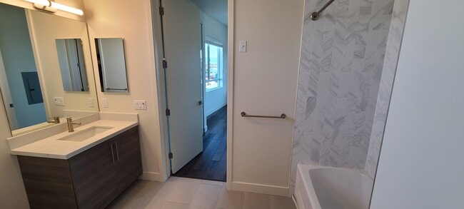 Photo - 4965 S Centinela Ave