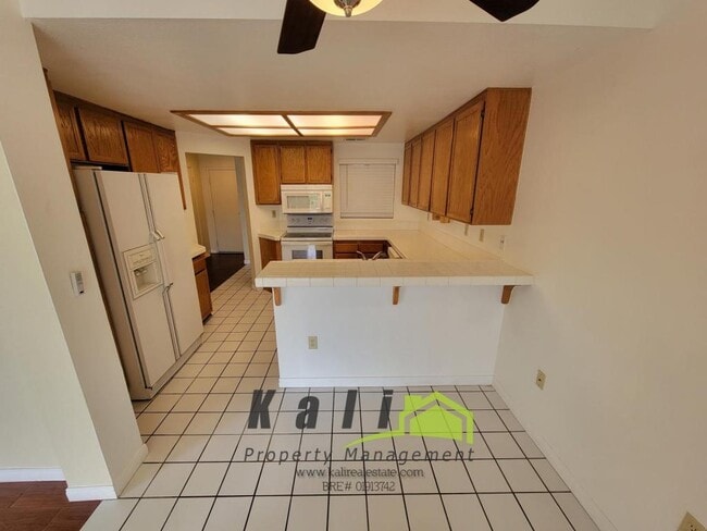 Photo - 2096 Northshore Dr