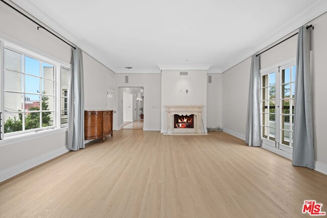 Photo - 420 S Beverwil Dr