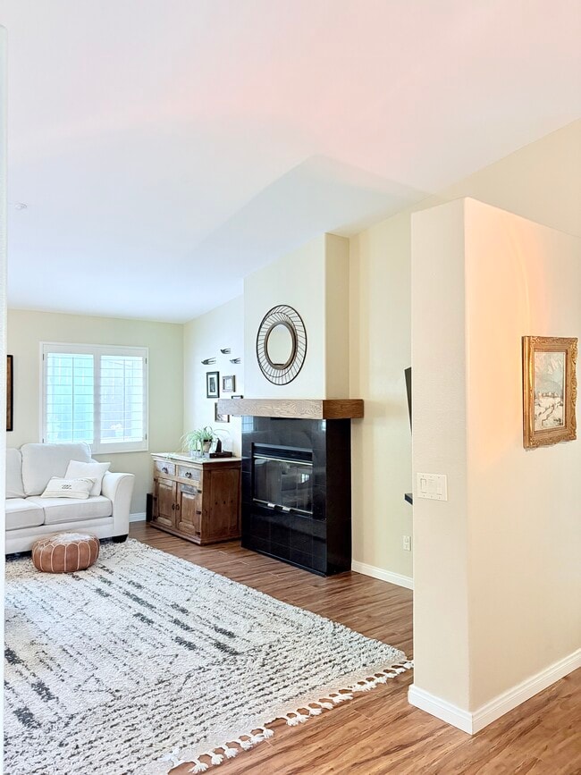 Photo - 709 Bozanich Cir Unit 1