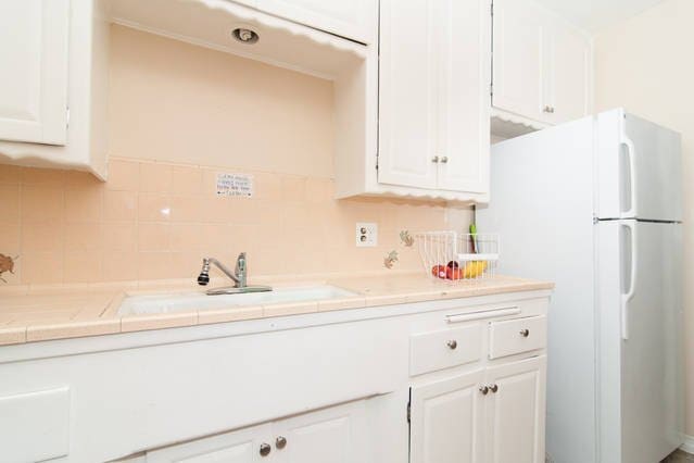 Photo - 640 Elm Ave