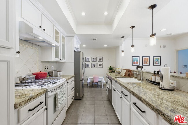 Photo - 4401 Moorpark Way Unit 109