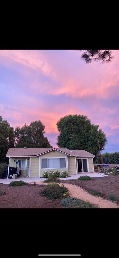 VIEWS VIEWS VIEWS - VIEWS VIEWS VIEWS