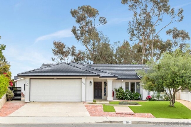 Photo - 917 Orchid Way House