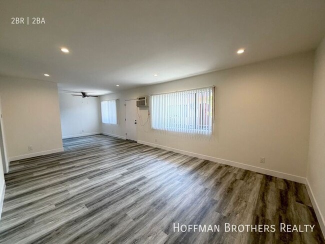 Photo - 8143 Langdon Ave Unit 216