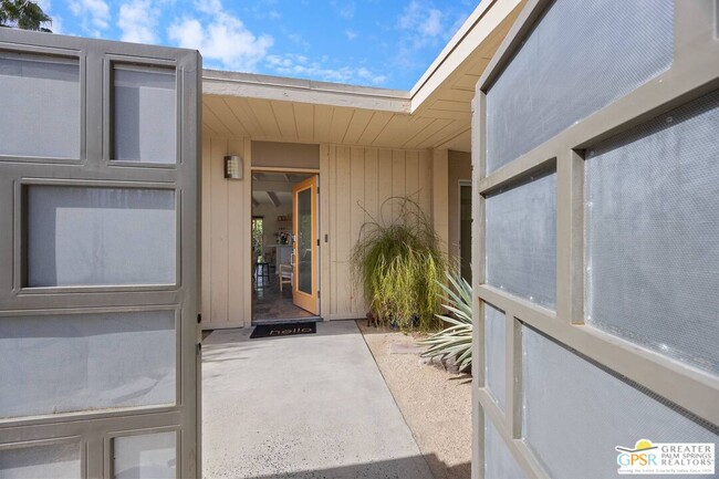 Photo - 71877 Vista Del Rio