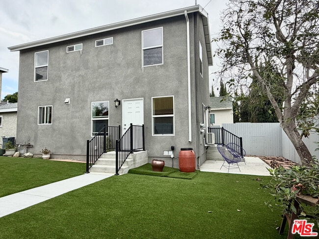Photo - 384 Hargrave St