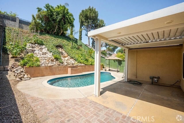 Building Photo - 1816 Greenleaf Dr Rental