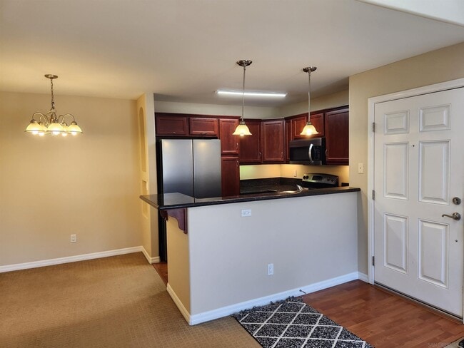 Building Photo - 5252 Balboa Arms Dr Unit 271 Rental