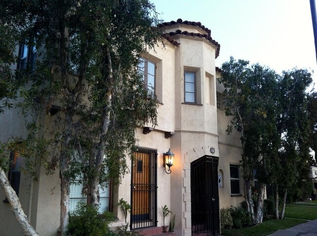 774 Redondo Ave - 774 Redondo Ave Unit 1