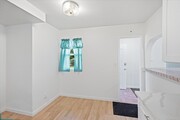 Photo - 858 Ashfield Ave