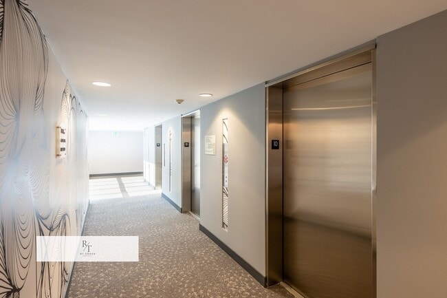 Photo - Modern 2-Bedroom Condo with Premium Amenities in Los Angeles Unit 1002