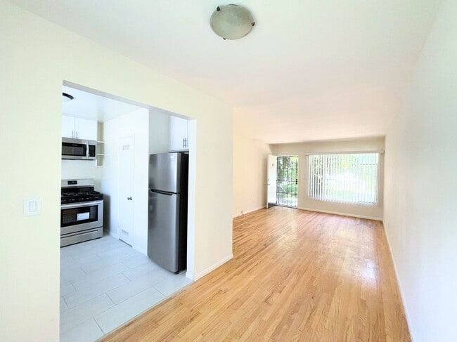 Photo - 11230 Hortense St Unit #4