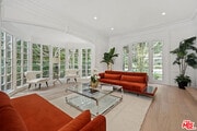 Photo - 712 N Rodeo Dr House