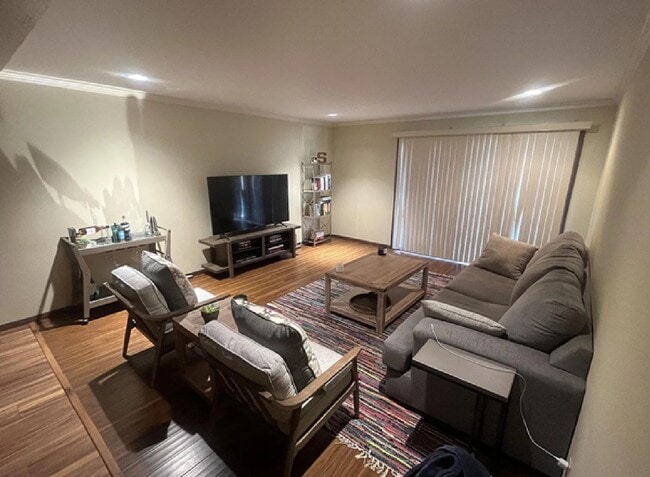 Building Photo - 5460 White Oak Ave Unit K101