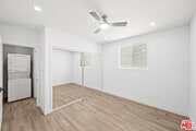 Photo - 1558-1552 S Genesee Ave