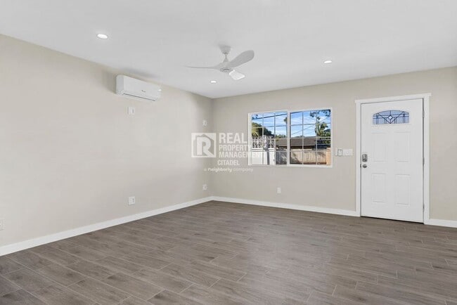 Photo - 940 E Anahurst Pl