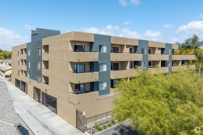 Excelsior Apartments, Santa Ana - Excelsior Apartments