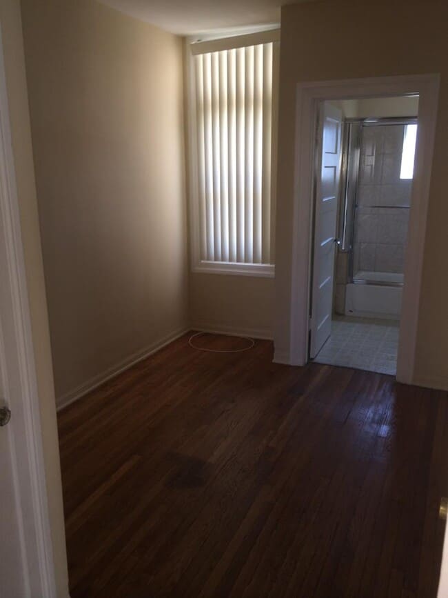 Photo - 1034 Hyperion Ave