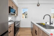 Photo - 10823 Morrison St
