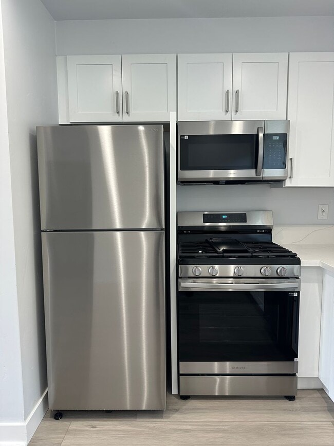 Photo - 1128 12th St Unit 2 Bedroom, 2 Bathroom Renovated Apartment