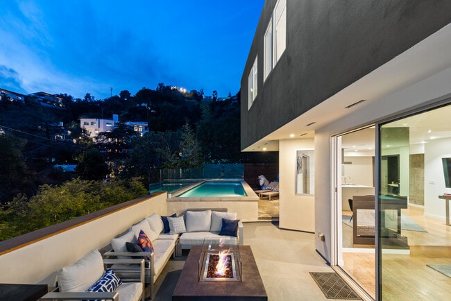 Photo - 8469 Franklin Ave