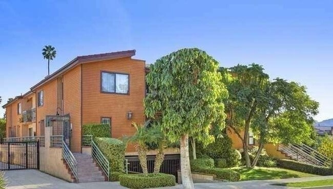 Building Photo - 1144-15-8 Rosedale Ave