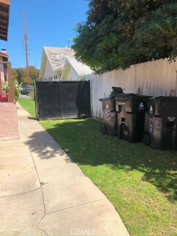 Photo - 959 W 17th St