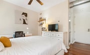 Photo - A sensational loft-style condo with a huge... Unit 112