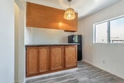 Photo - 847 W 43rd St Apartments