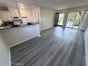 Photo - 931 W 19th St Unit 5