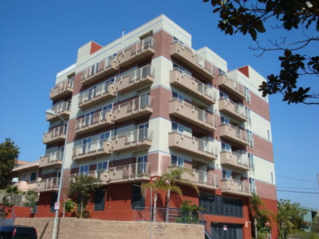 Building Photo - 332 S Virgil Ave