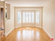 Photo - 20319 Ingomar St